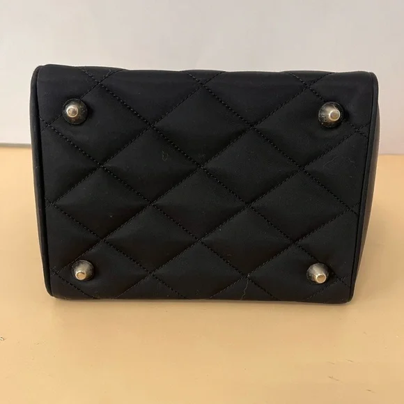 My Flat in London vintage quilted tote - Picture 10 of 12